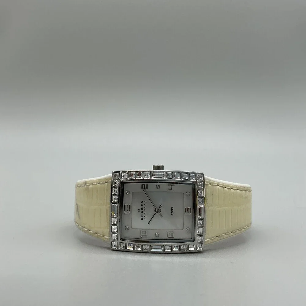 Skagen Womens Watch 25mm MOP Dial Crystals Beige Leather 527SSLW8A New Battery
